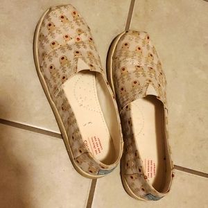 Toms reindeer shoes, worn once or twice